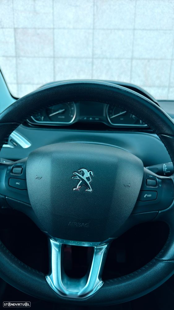 Peugeot 208 1.4 HDi Allure - 14