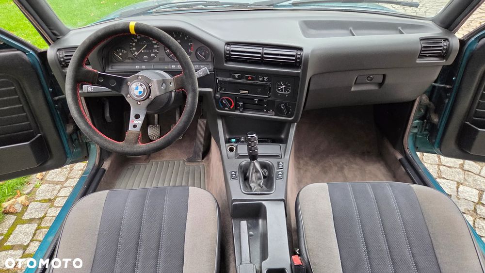 BMW Seria 3 320i - 8