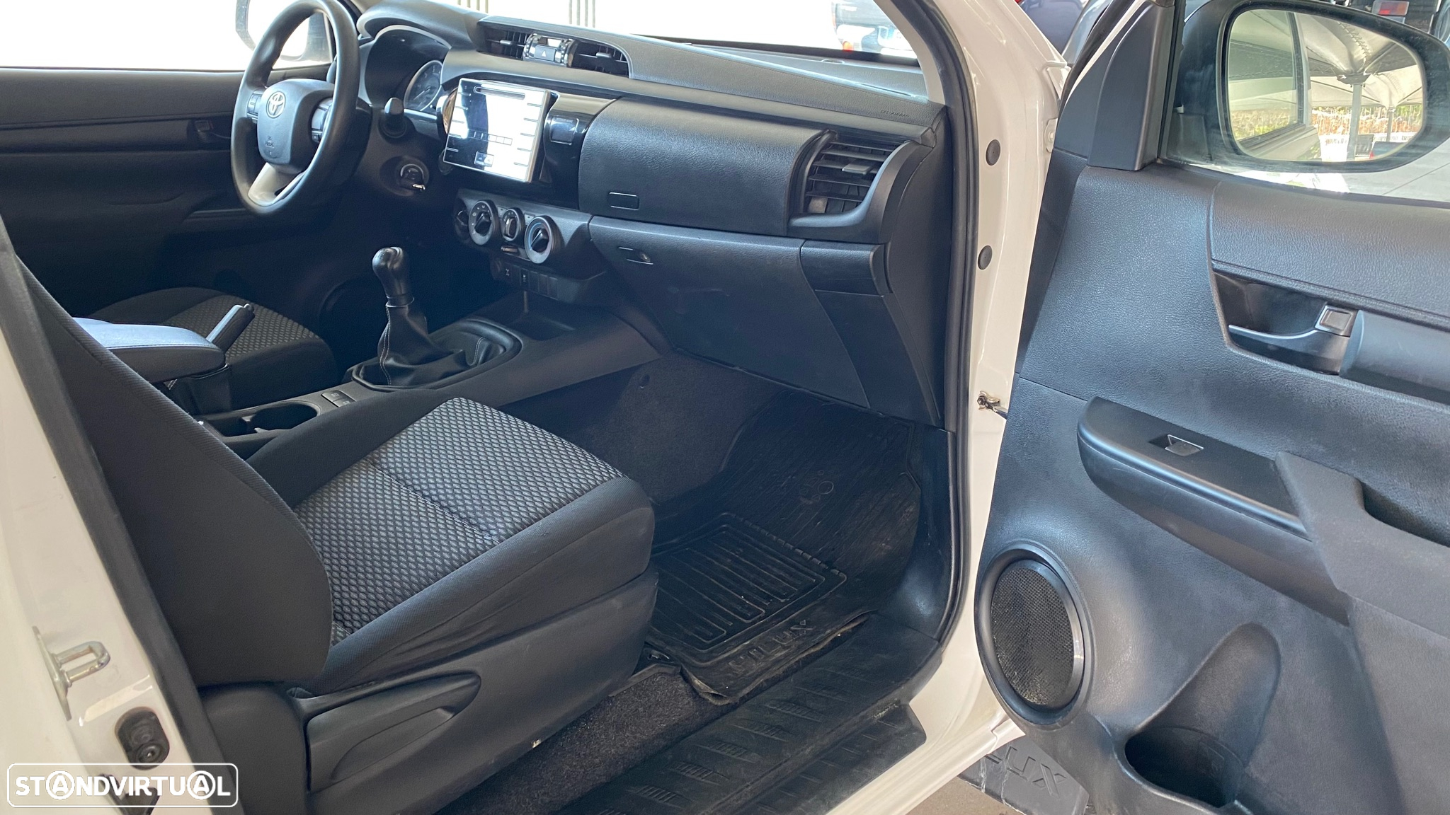 Toyota Hilux 2.4 D-4D 4WD CE Trial - 17