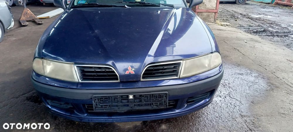 MASKA MITSUBISHI CARISMA 99 04 T46 - 1