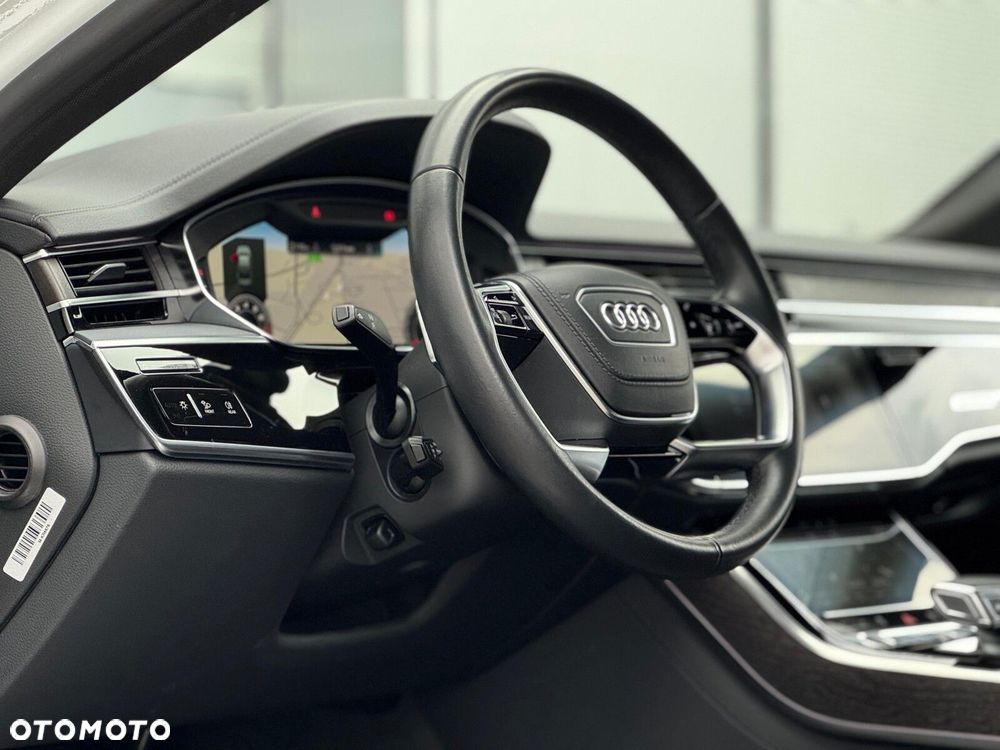 Audi A8 - 12