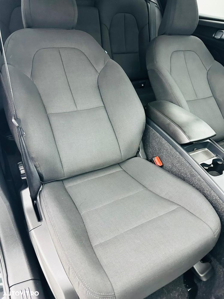 Volvo XC 40 T3 Momentum - 23