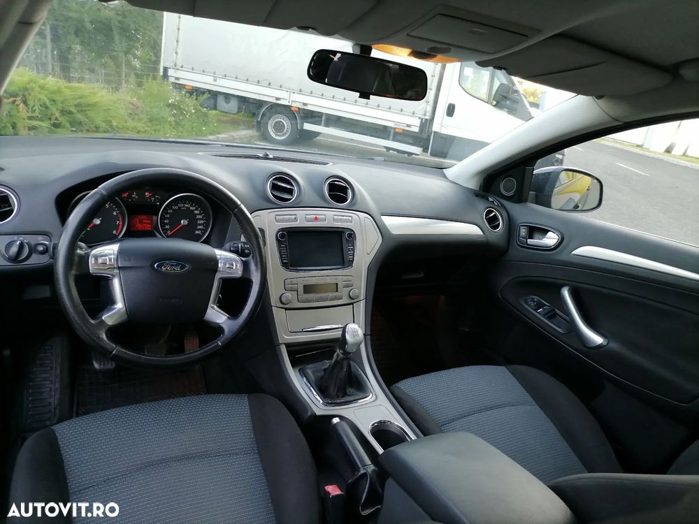 Ford Mondeo - 9