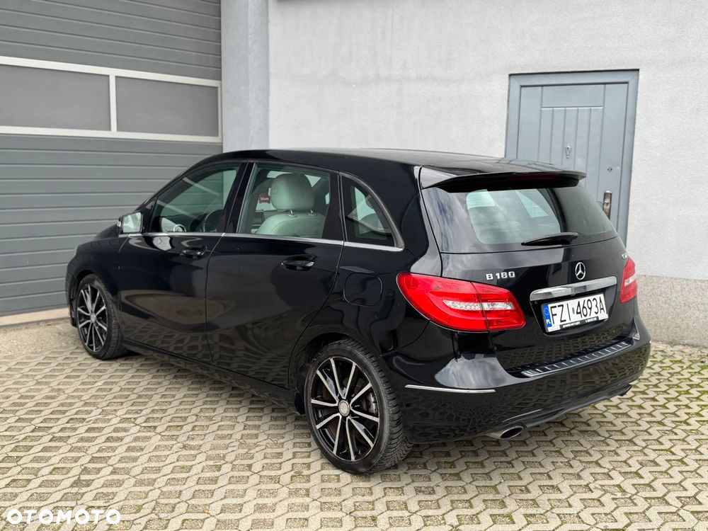 Mercedes-Benz Klasa B 180 CDI - 14