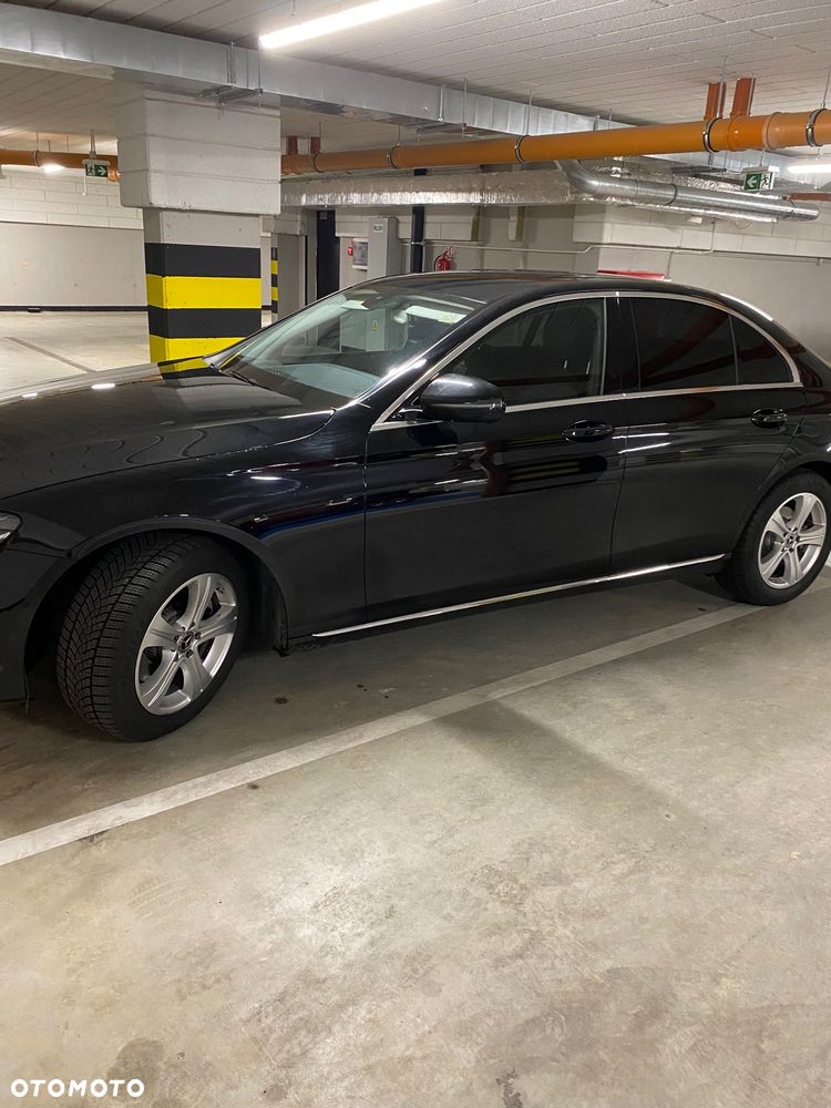 Mercedes-Benz Klasa E 220 d 4-Matic 9G-TRONIC - 12