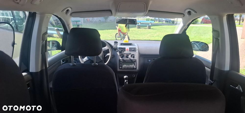 Volkswagen Touran 1.9 TDI Conceptline - 1