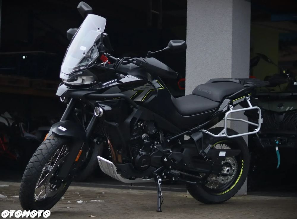 CFMoto MT - 2