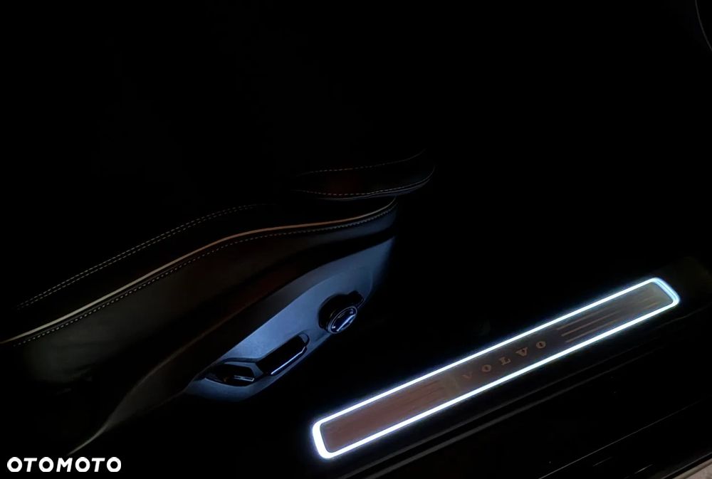 Volvo V90 B4 D Plus Dark - 39