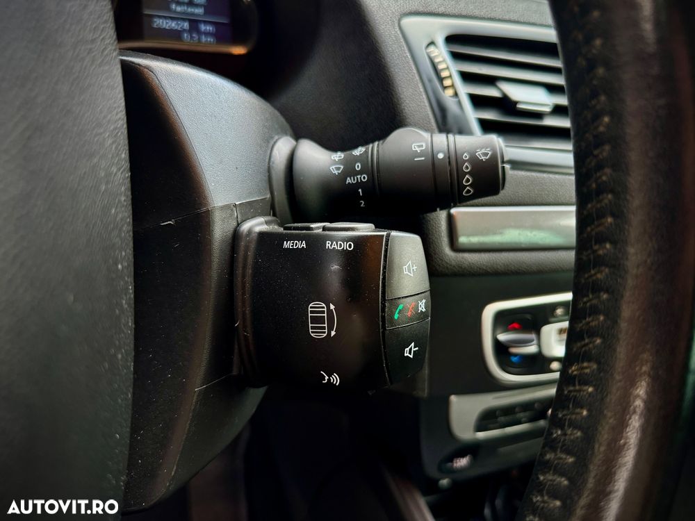 Renault Megane ENERGY dCi 110 Start & Stop LIMITED - 23