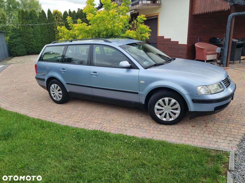 Volkswagen Passat 1.8 Comfortline - 1