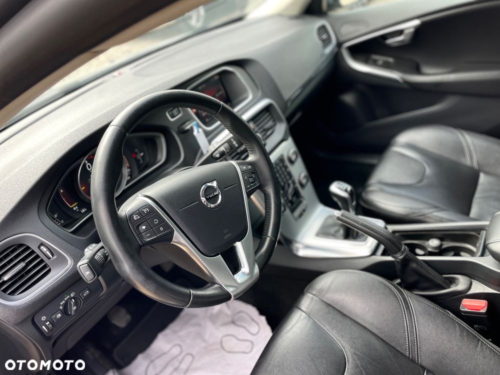 Volvo V40 D2 Inscription - 10