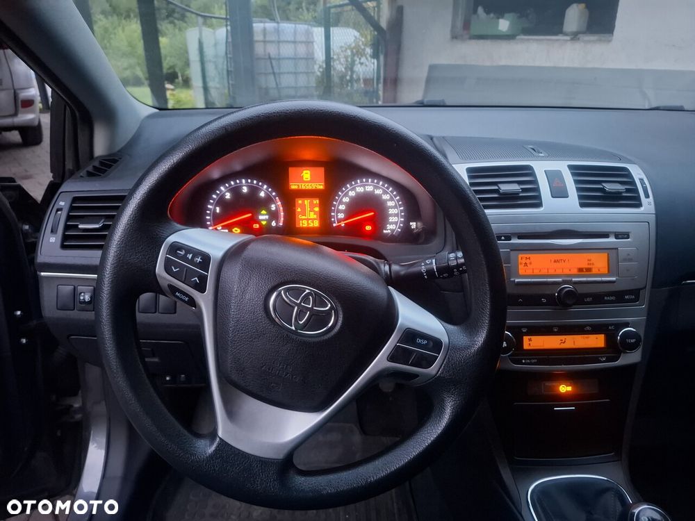 Toyota Avensis 2.0 D-4D - 7