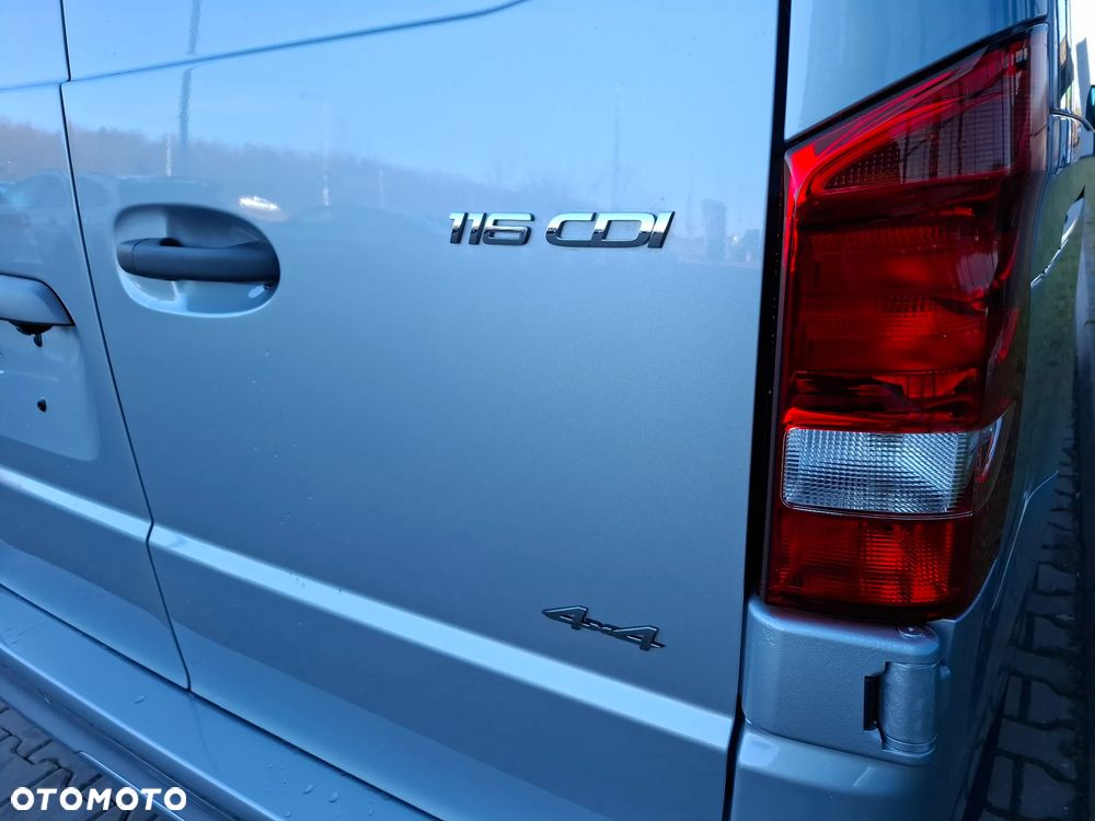Mercedes-Benz Vito 116 CDI 4x4 Furgon PRO Długi 3200 mm - 10