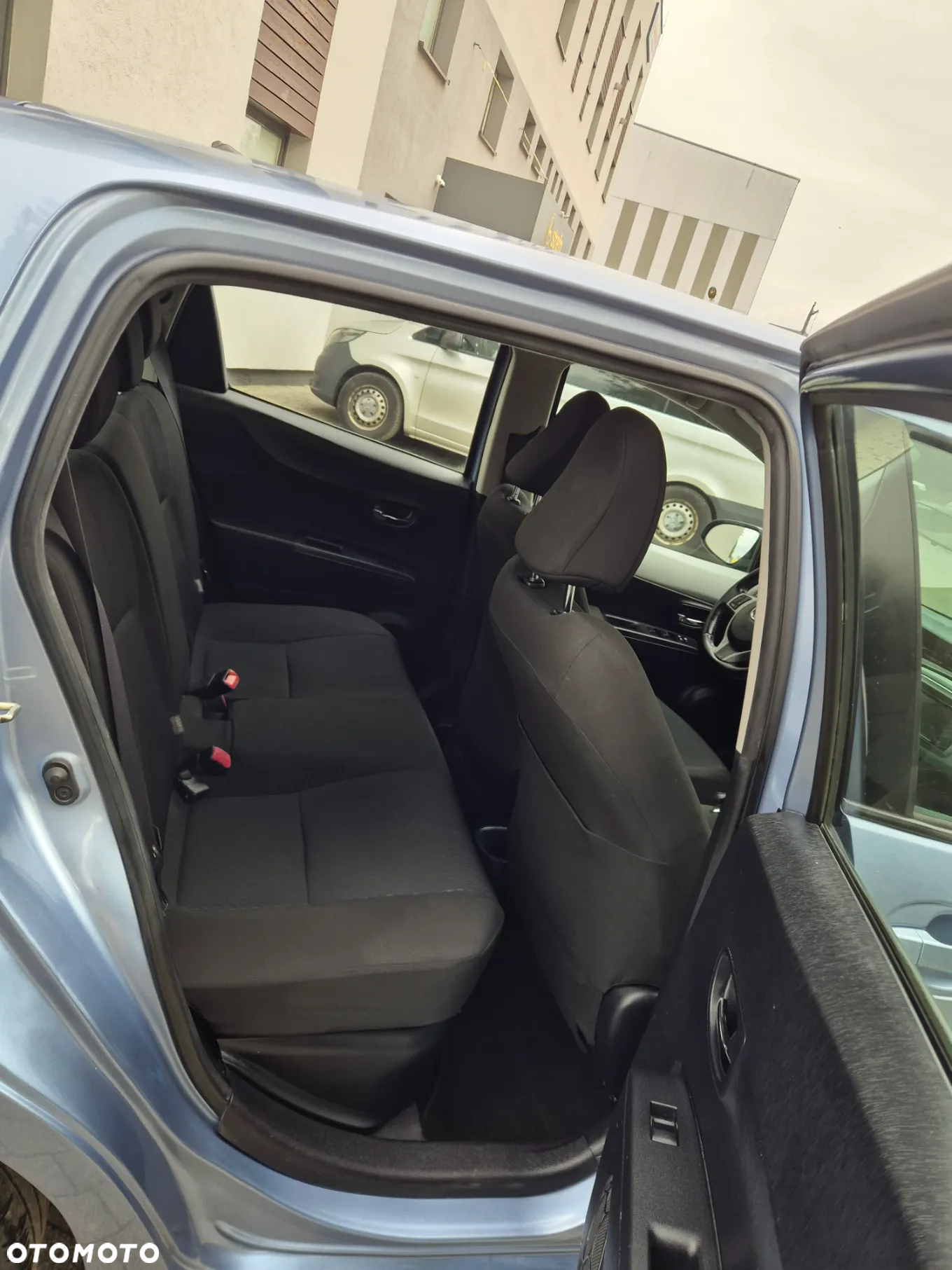 Toyota Yaris Hybrid 1.5 VVT-i - 10