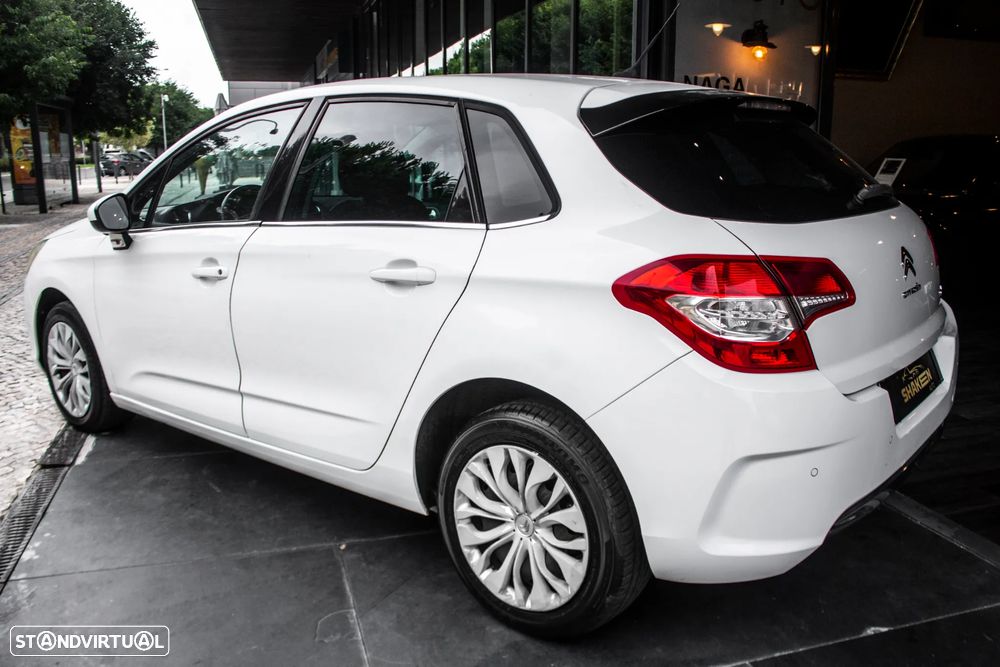 Citroën C4 HDi 90 Attraction - 3