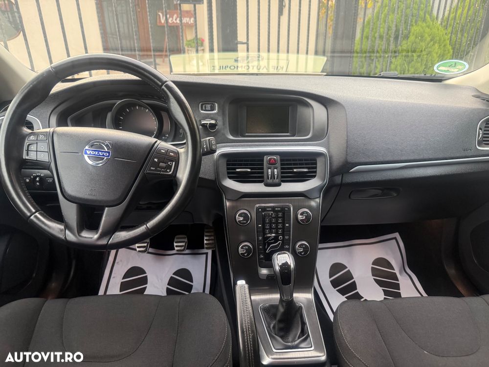 Volvo V40 T2 Ocean Race - 3