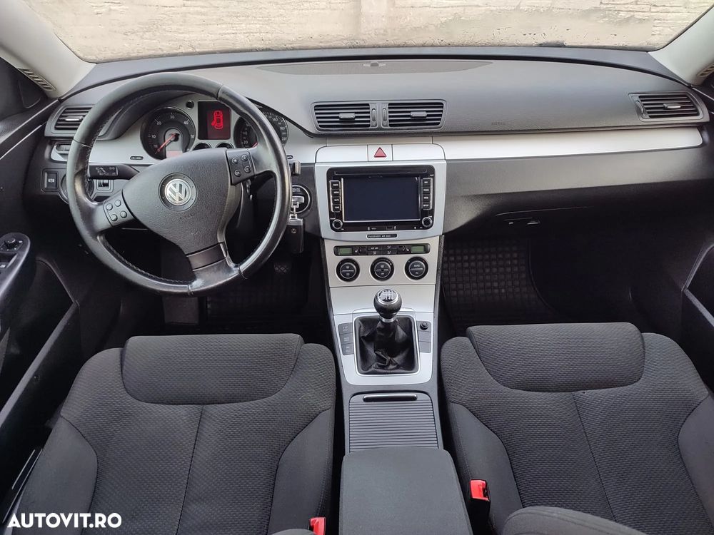 Volkswagen Passat - 5