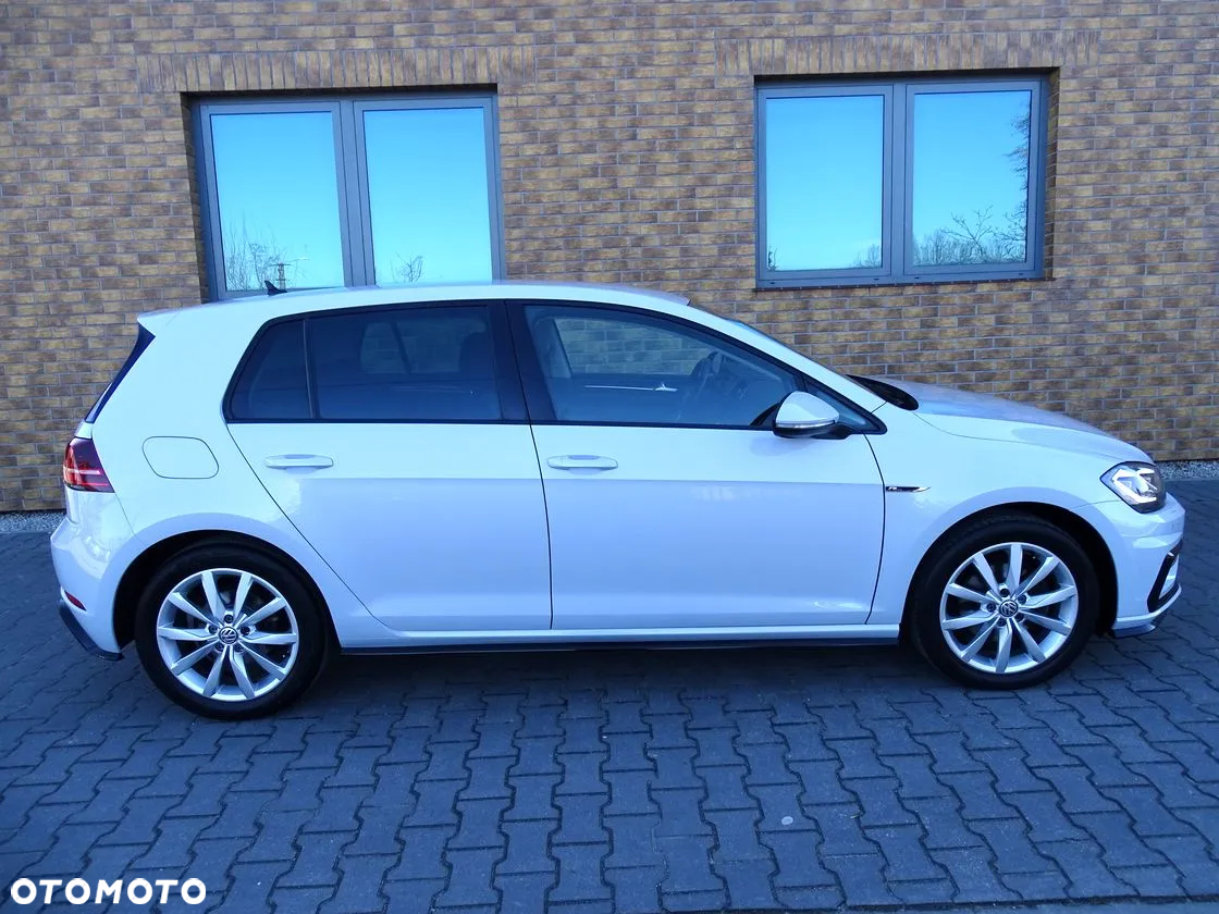 Volkswagen Golf - 8