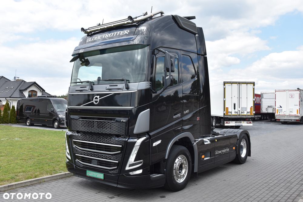 Volvo FH5 540 EURO6 / GLOBETROTTER XL / FULL-LED / KLIMA POSTOJOWA / NAWIGACJA / KAMERY / ALU FELGI / SKÓRY / CAŁY NA PODUSZKACH / TV / FULL OPCJA / STAN IDEALNY ! ! ! - 10