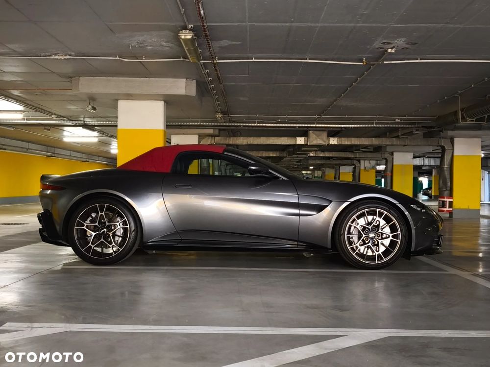 Aston Martin Vantage - 3