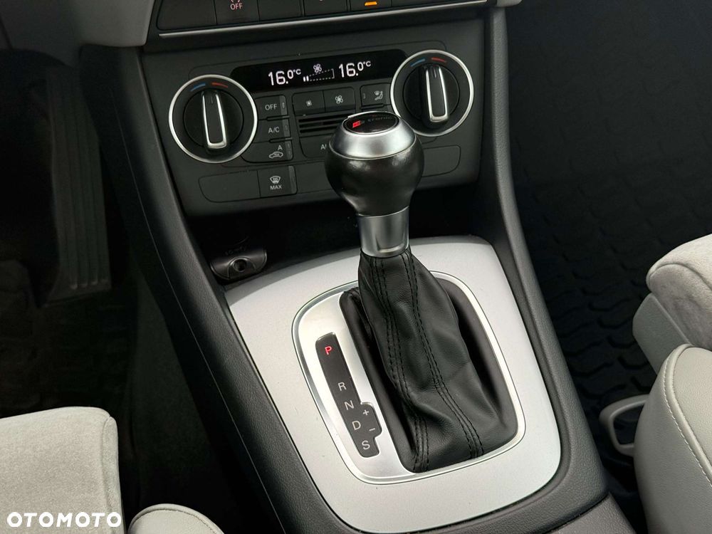 Audi Q3 1.4 TFSI CoD ultra Sport S tronic - 27