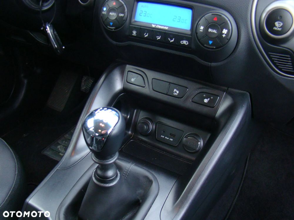 Hyundai ix35 2.0 CRDi 4WD Premium - 37