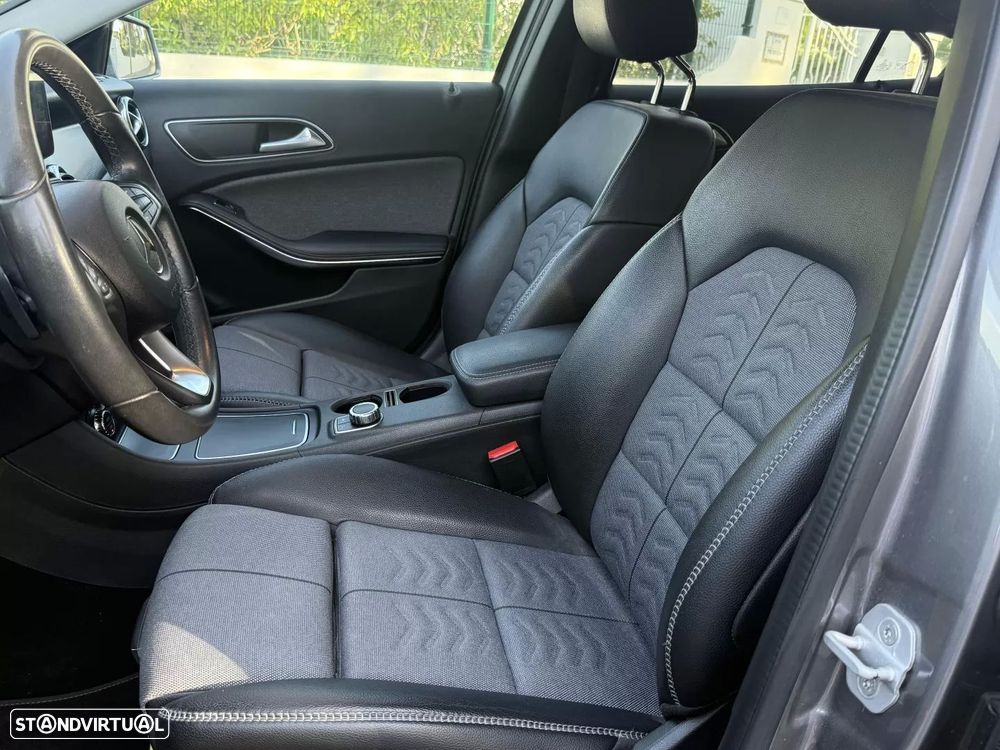 Mercedes-Benz GLA 180 d Urban Aut. - 23