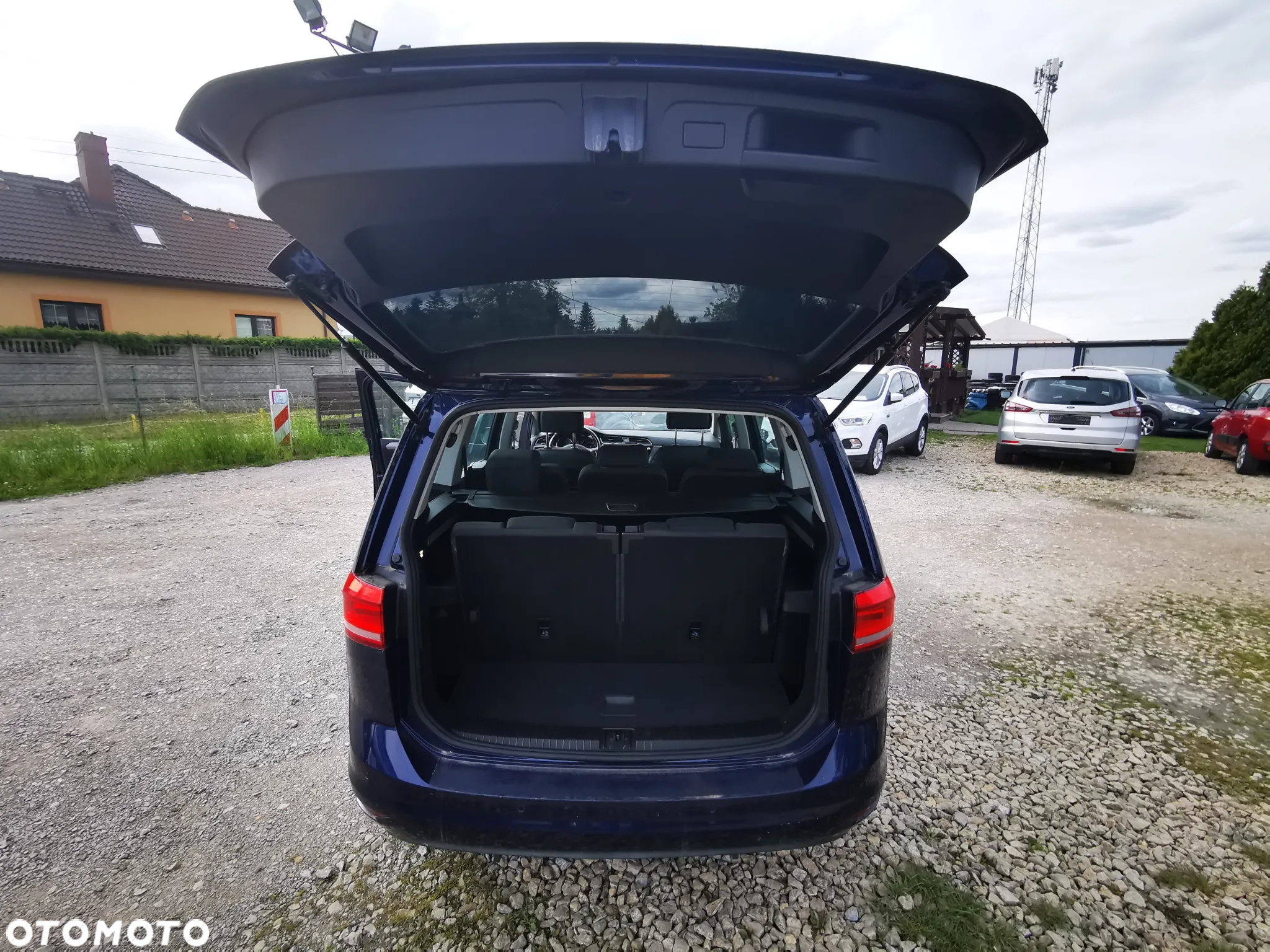 Volkswagen Touran 1.6 TDI SCR BlueMotion Technology Comfortline - 14