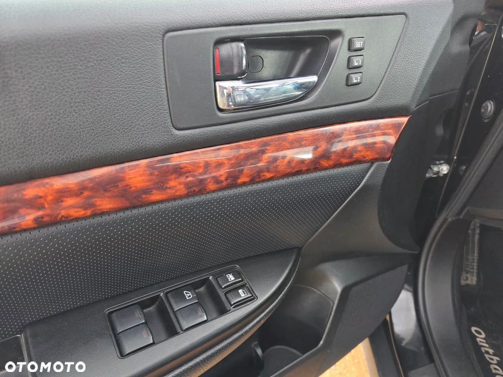 Subaru Outback - 15