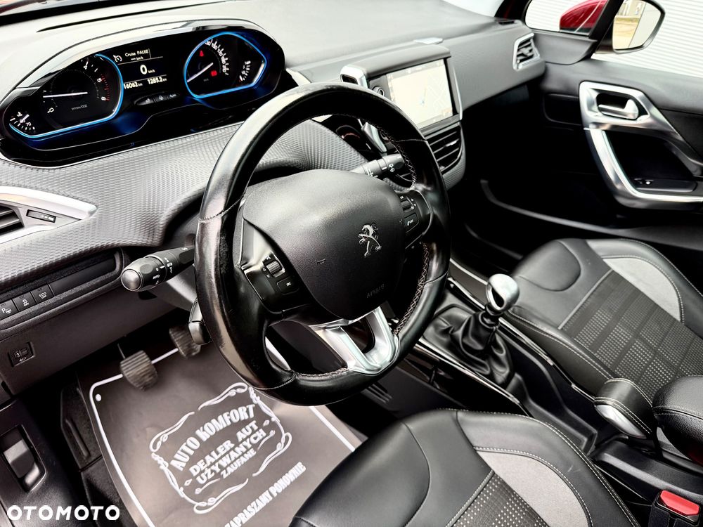 Peugeot 2008 1.6 BlueHDi Allure S&S - 25