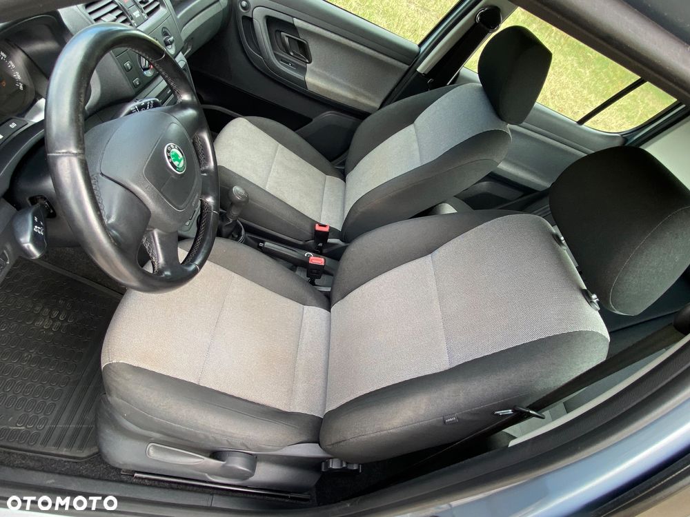 Skoda Fabia 1.2 HTP Ambiente - 11
