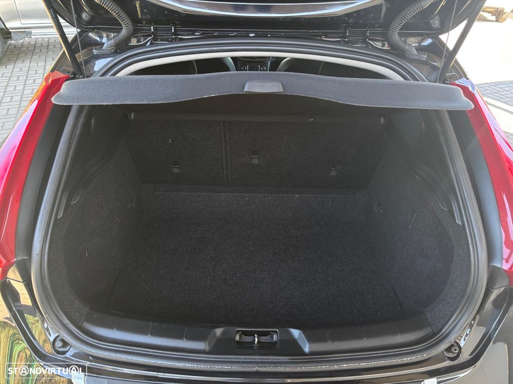 Volvo V40 Cross Country 1.6 D2 Momentum - 20