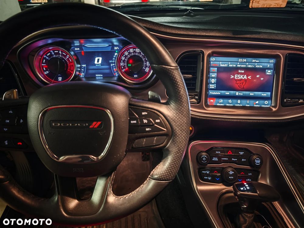 Dodge Challenger 6.4 Scat Pack - 29