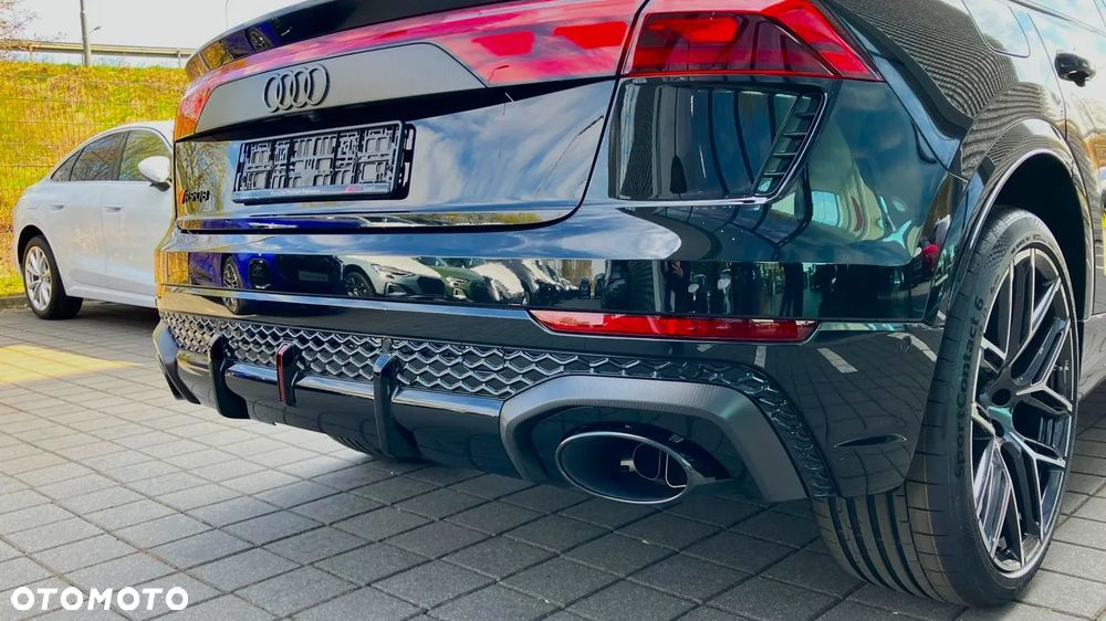 Audi RS Q8 - 8