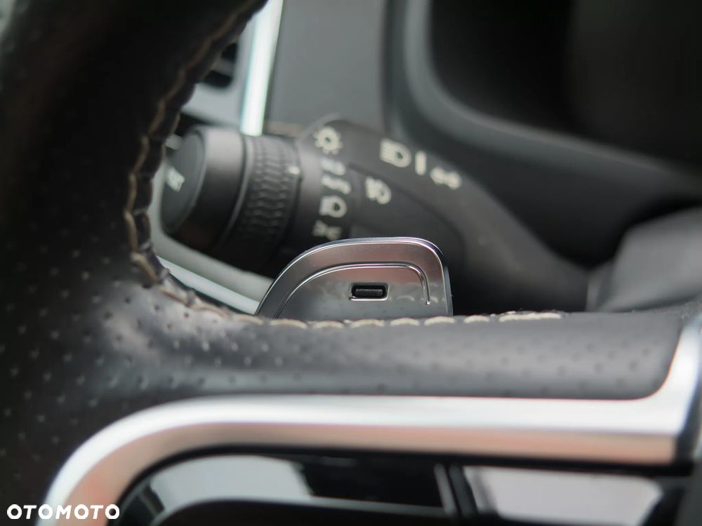 Volvo XC 90 D5 AWD Geartronic RDesign - 17