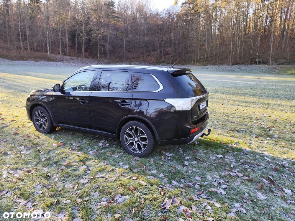 Mitsubishi Outlander 2.2 DID Instyle Navi 4WD - 13
