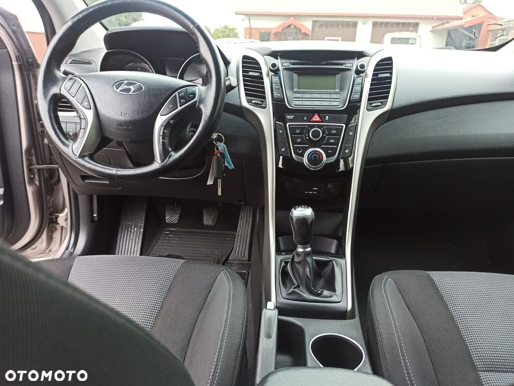 Hyundai i30 1.6 CRDi Comfort - 12