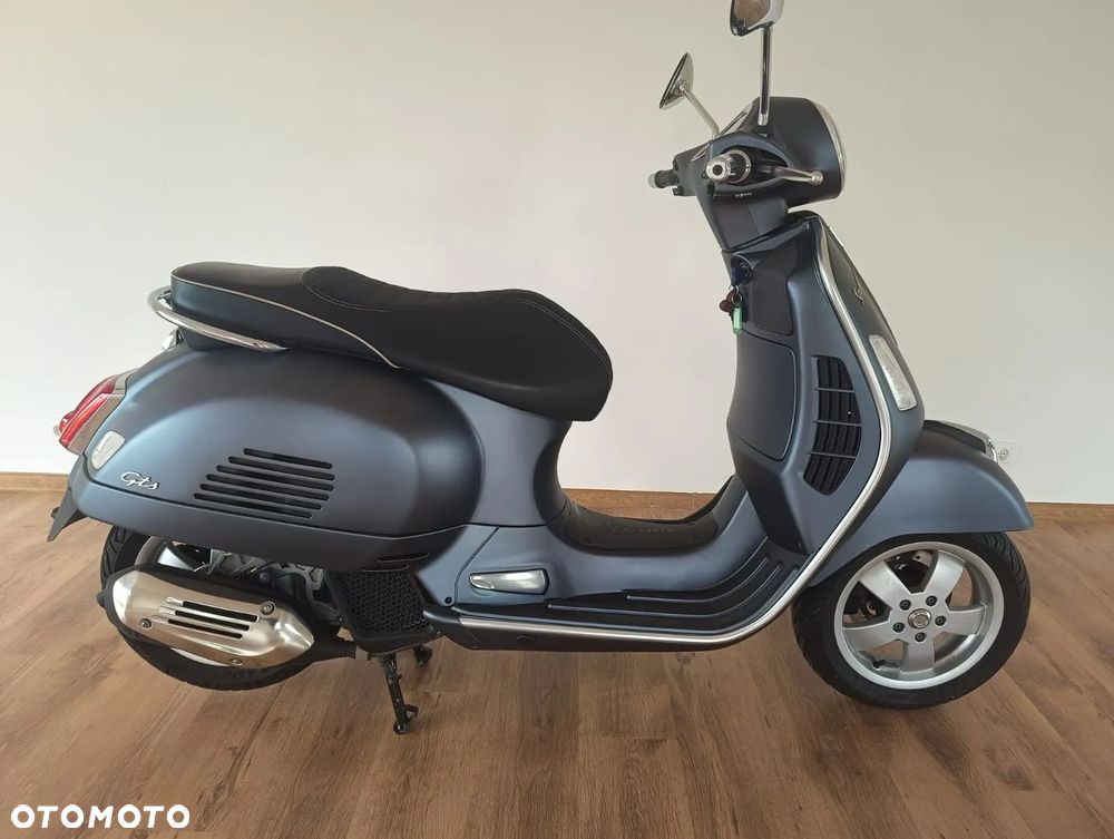 Piaggio Vespa - 3