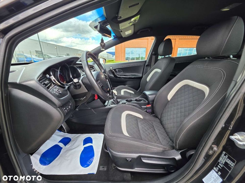 Kia Ceed - 10