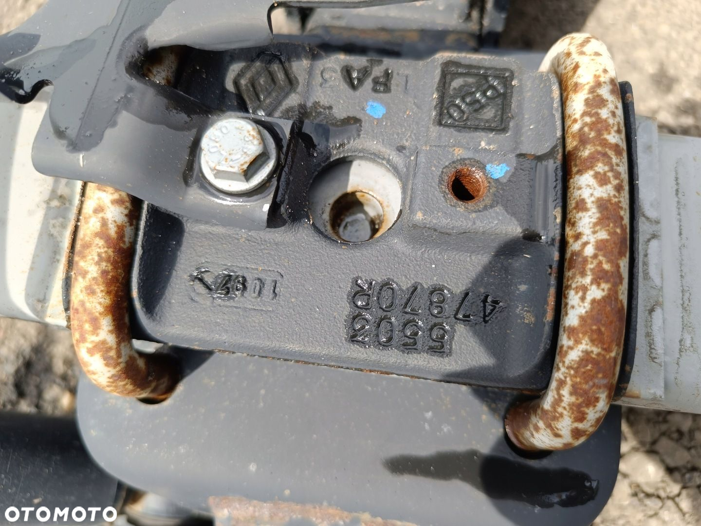 Śruba Cybant Strzemię Resora Jarzma Master III Movano B NV400 10 - 3