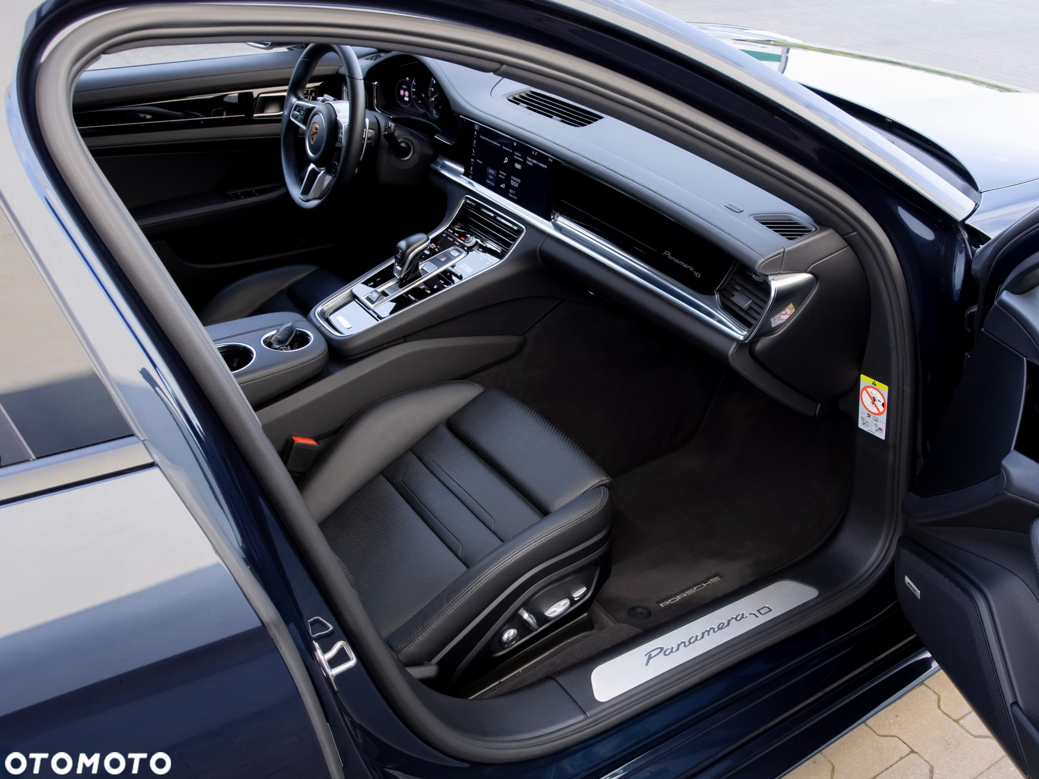 Porsche Panamera 4 10 Years Edition - 29