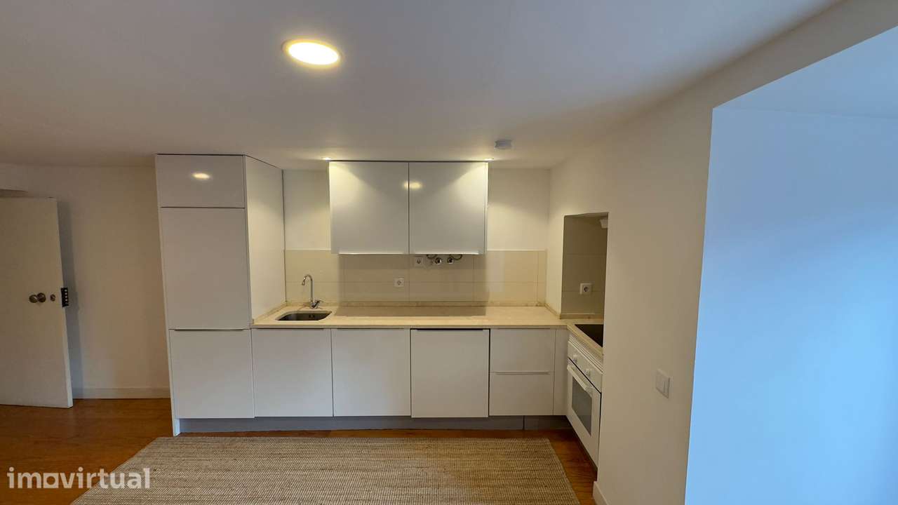 Apartamento T1 - renovado - 45 m2 - mobiliado e equipado - Belém - Grande imagem: 3/12