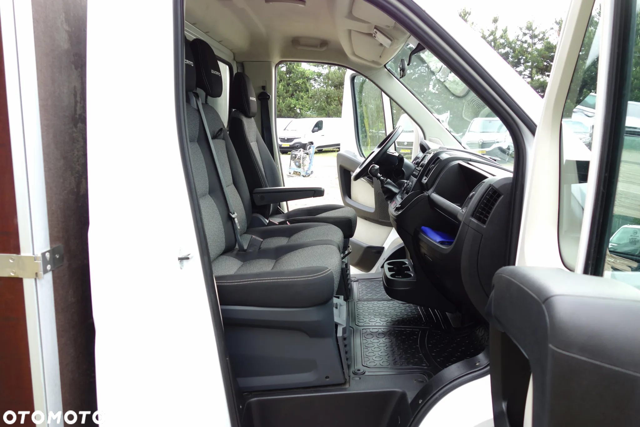 Fiat Ducato 2.3 Multi-Jet 130 KM Skrzynia 4.50 m - 8