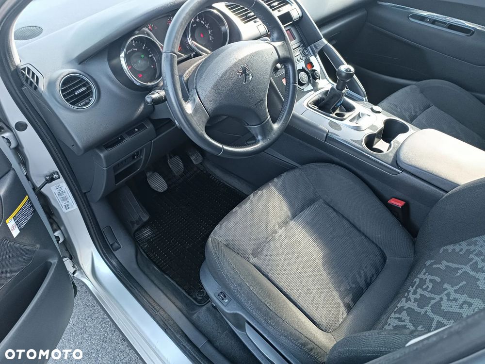 Peugeot 3008 120 VTi Style - 10