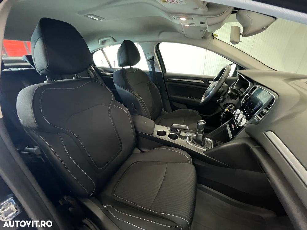 Renault Megane TCe 140 GPF Zen - 11