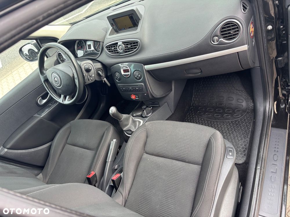 Renault Clio TCe 100 TomTom Edition - 14