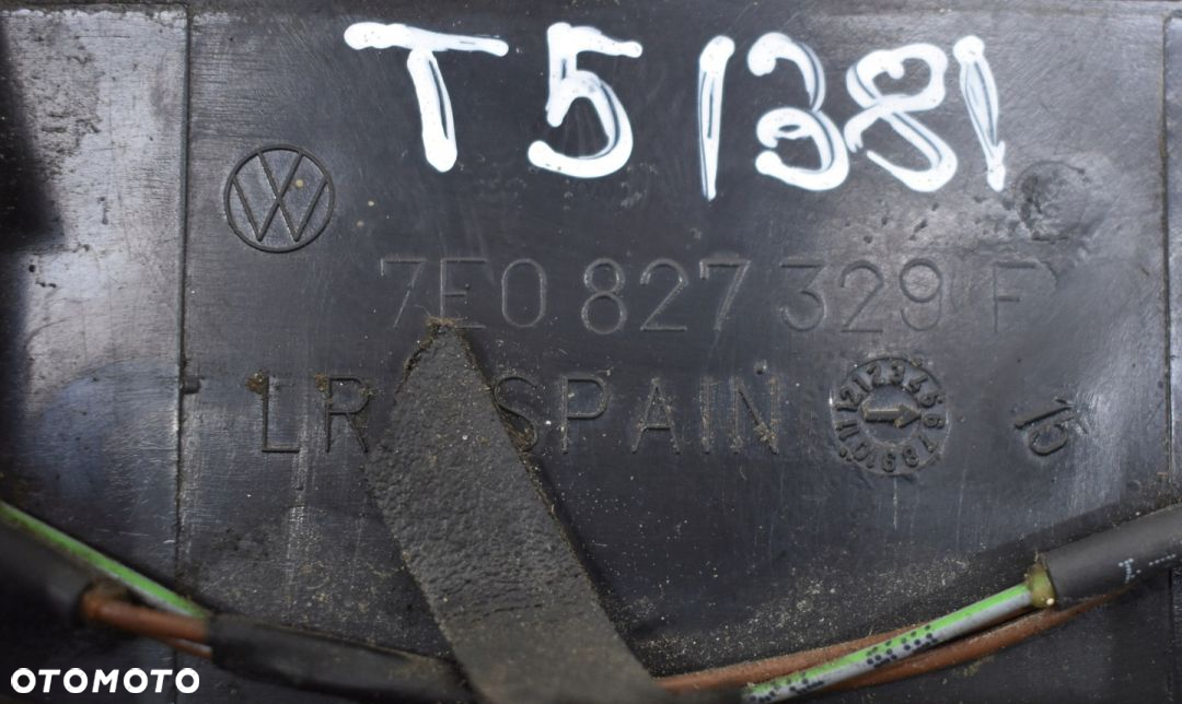 BLENDA LISTWA OŚWIETLENIE KLAPY VW TRANSPORTER T5 - 5
