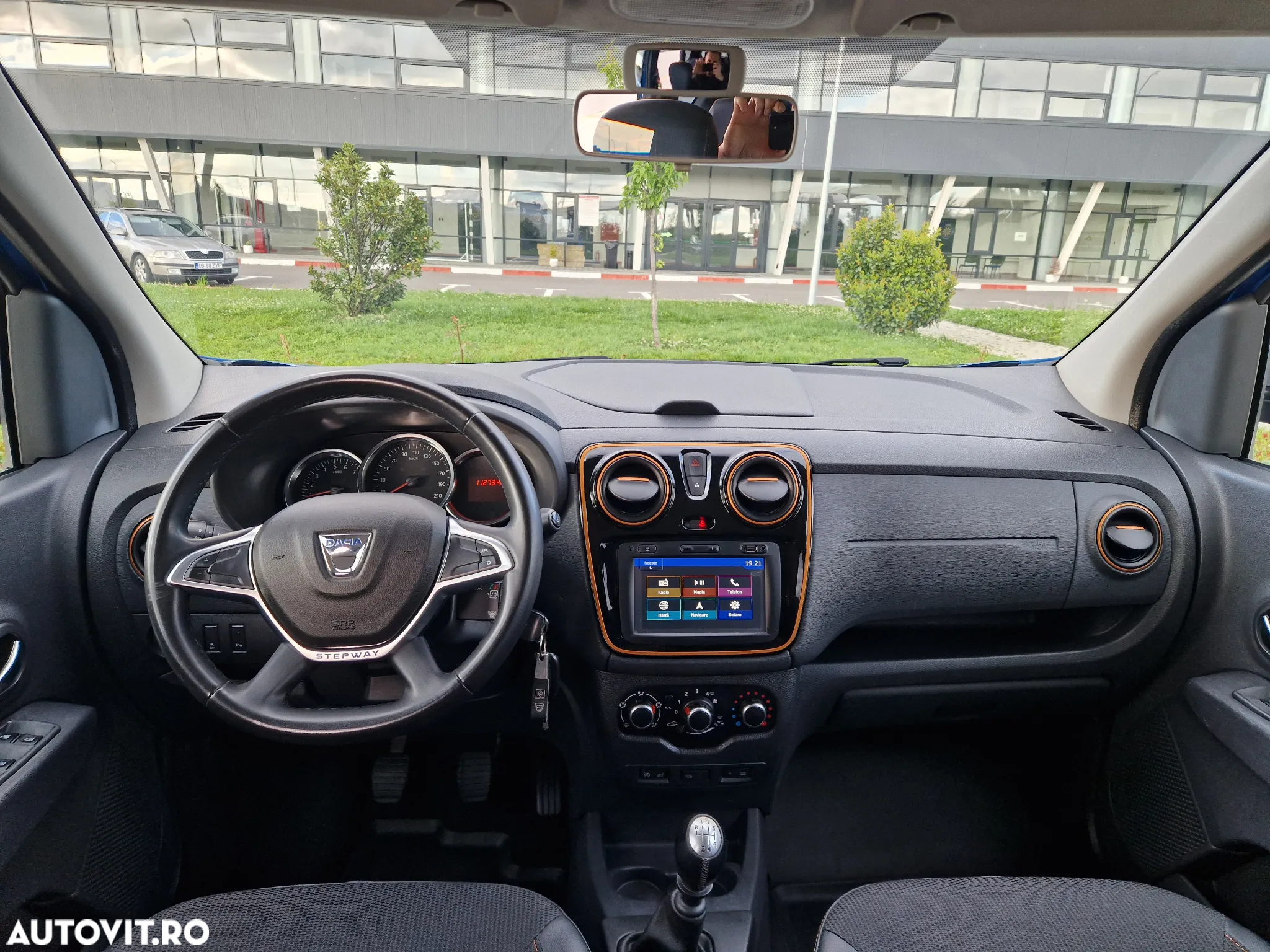 Dacia Lodgy 1.5 dCi Stepway - 4