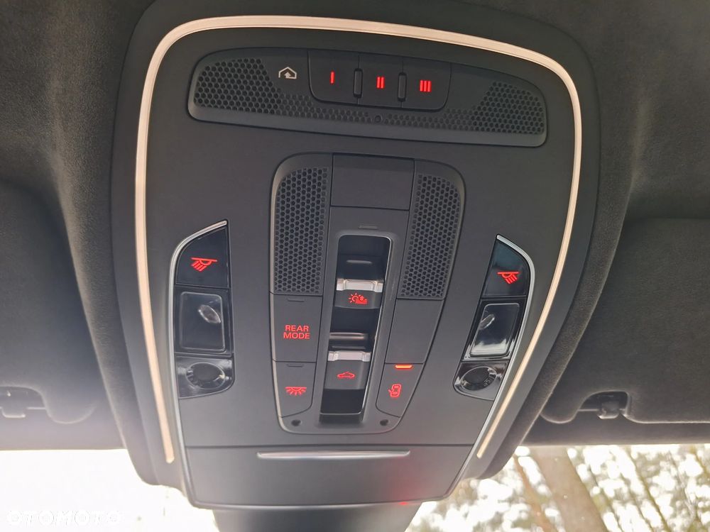 Audi A8 4.0 TFSI L Quattro - 33