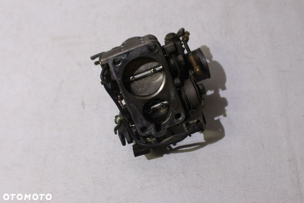 PRZEPUSTNICA VOLKSWAGEN PASSAT B3 SYNCRO G60  037164063AJ - 5